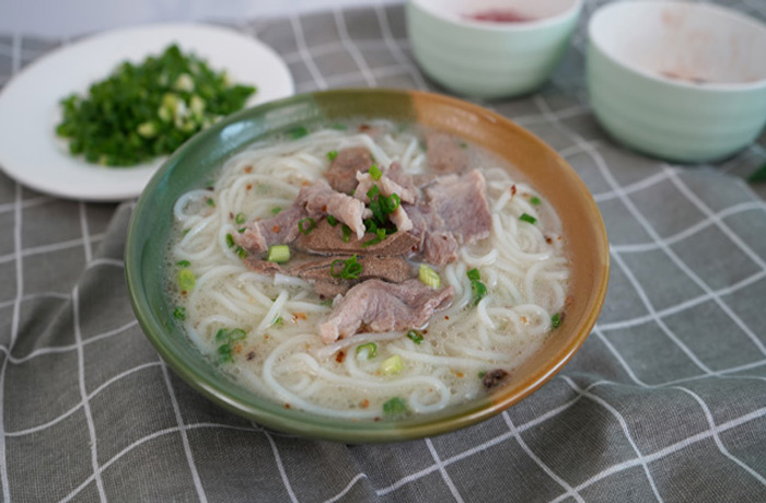 东宝原味汤粉王培训